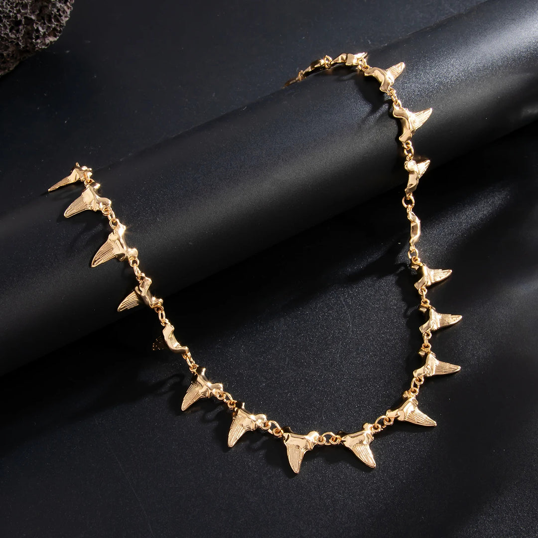 Abyss Fang Necklace