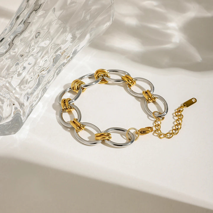 Amari Loop Chain Link Bracelet