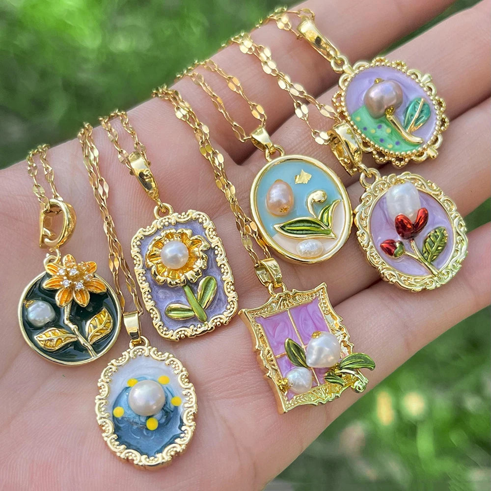 Heirloom Fleur Pendant Necklace