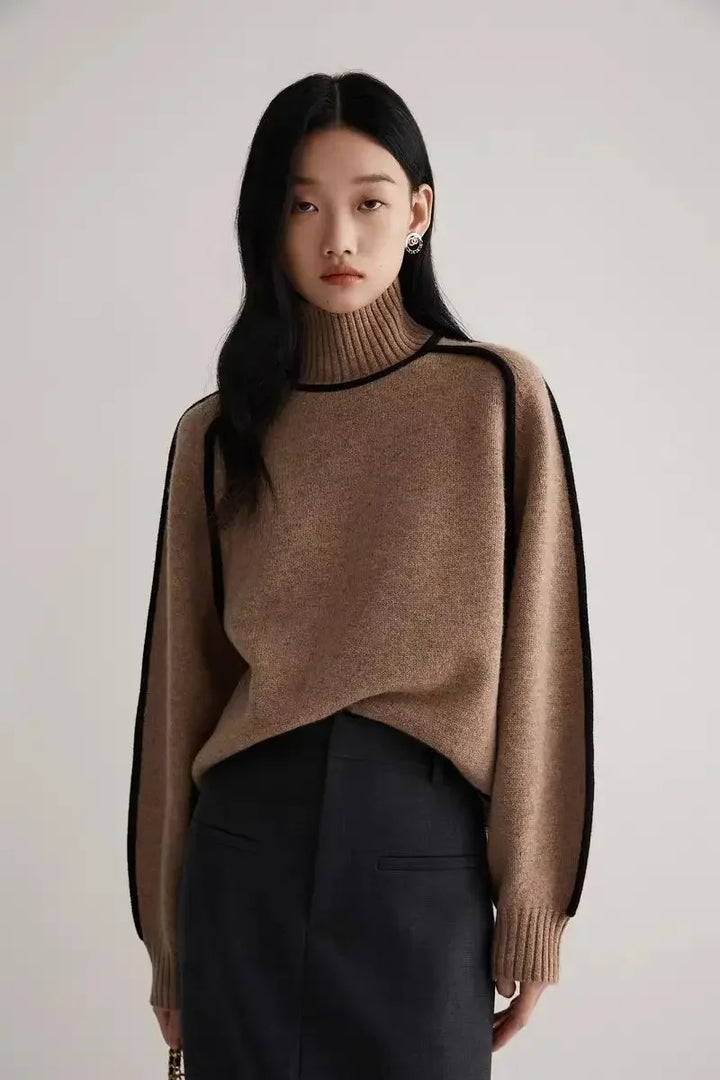 Essence Contrast Knit Turtleneck