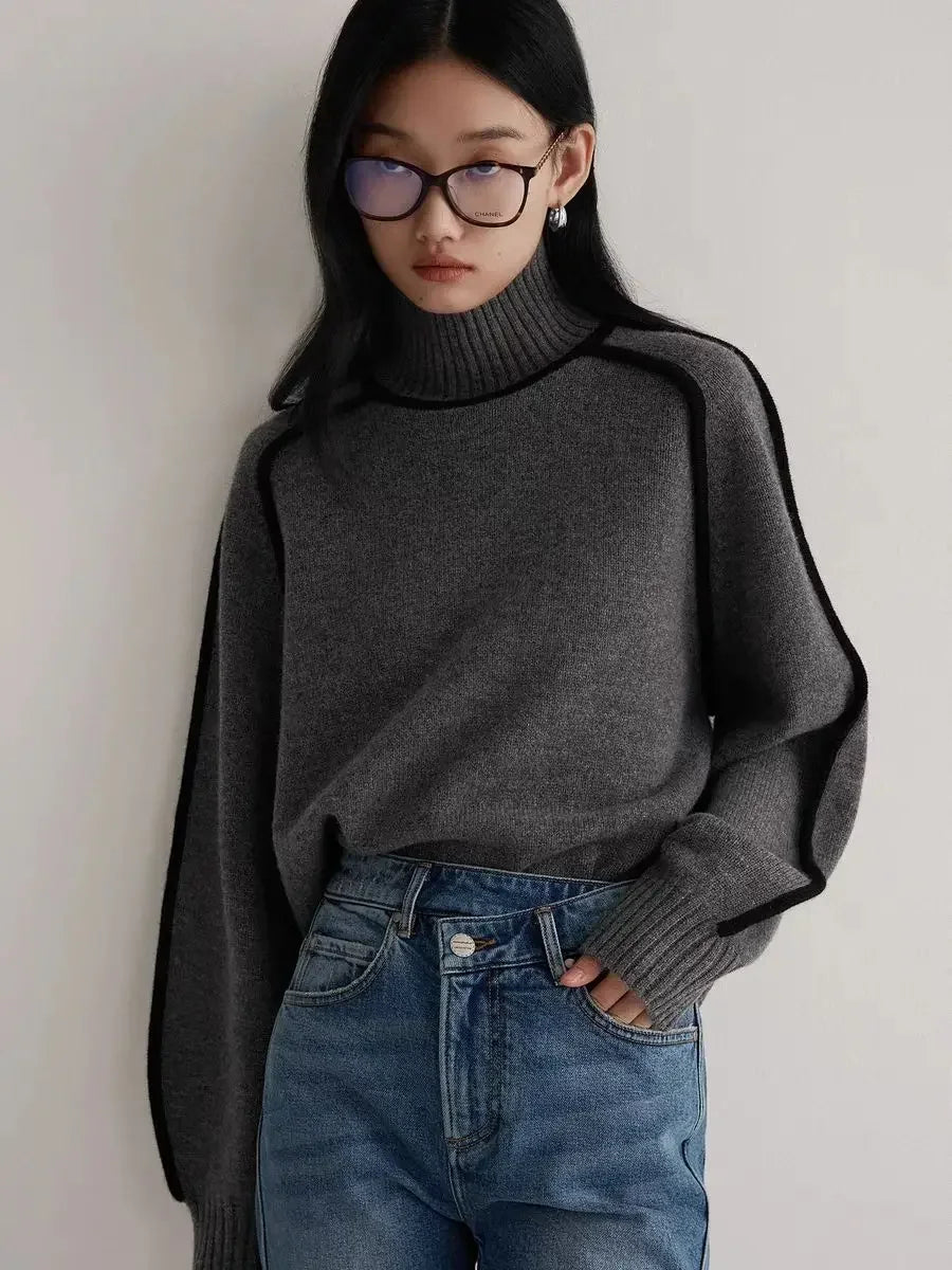 Essence Contrast Knit Turtleneck