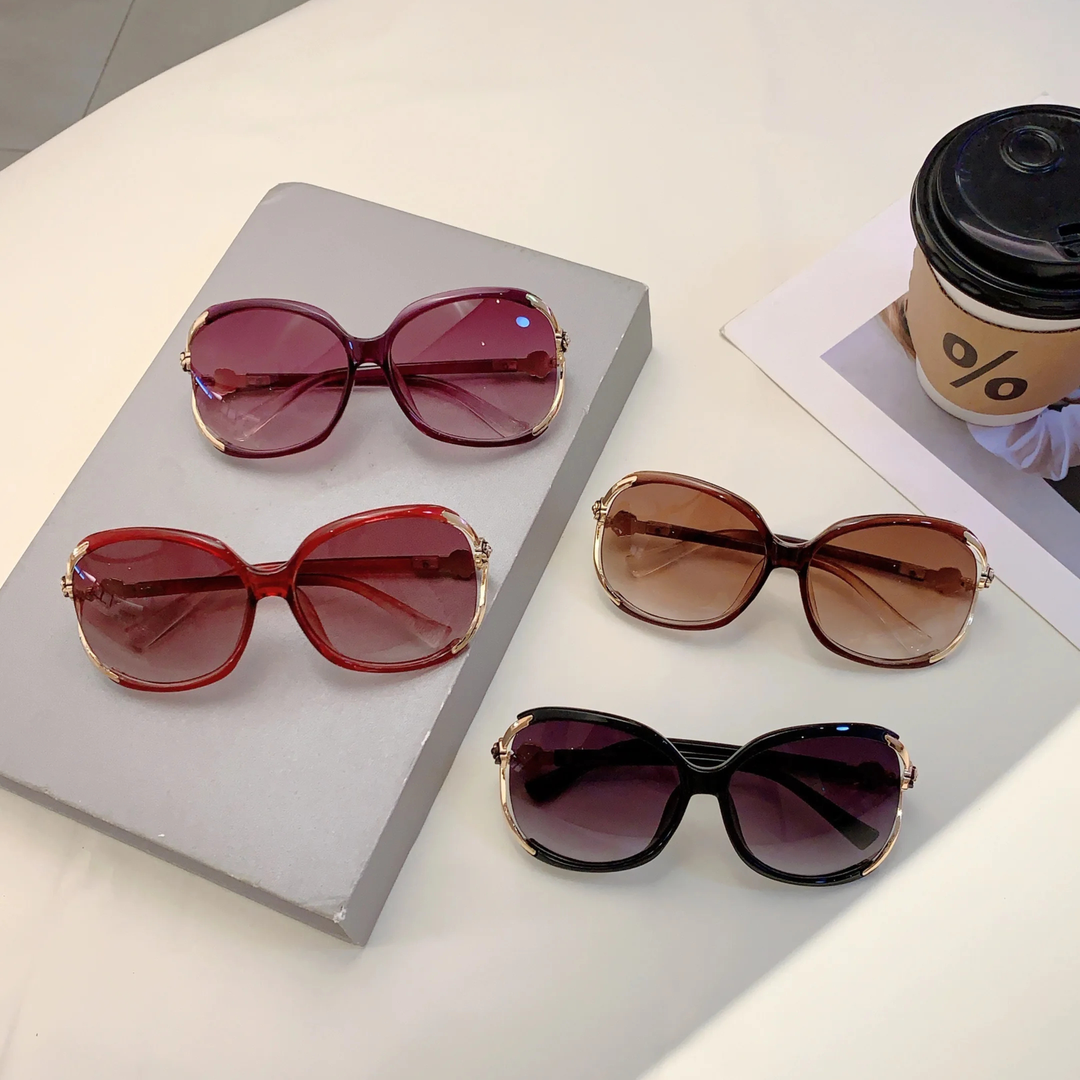 La Fleur Oversized Sunglasses