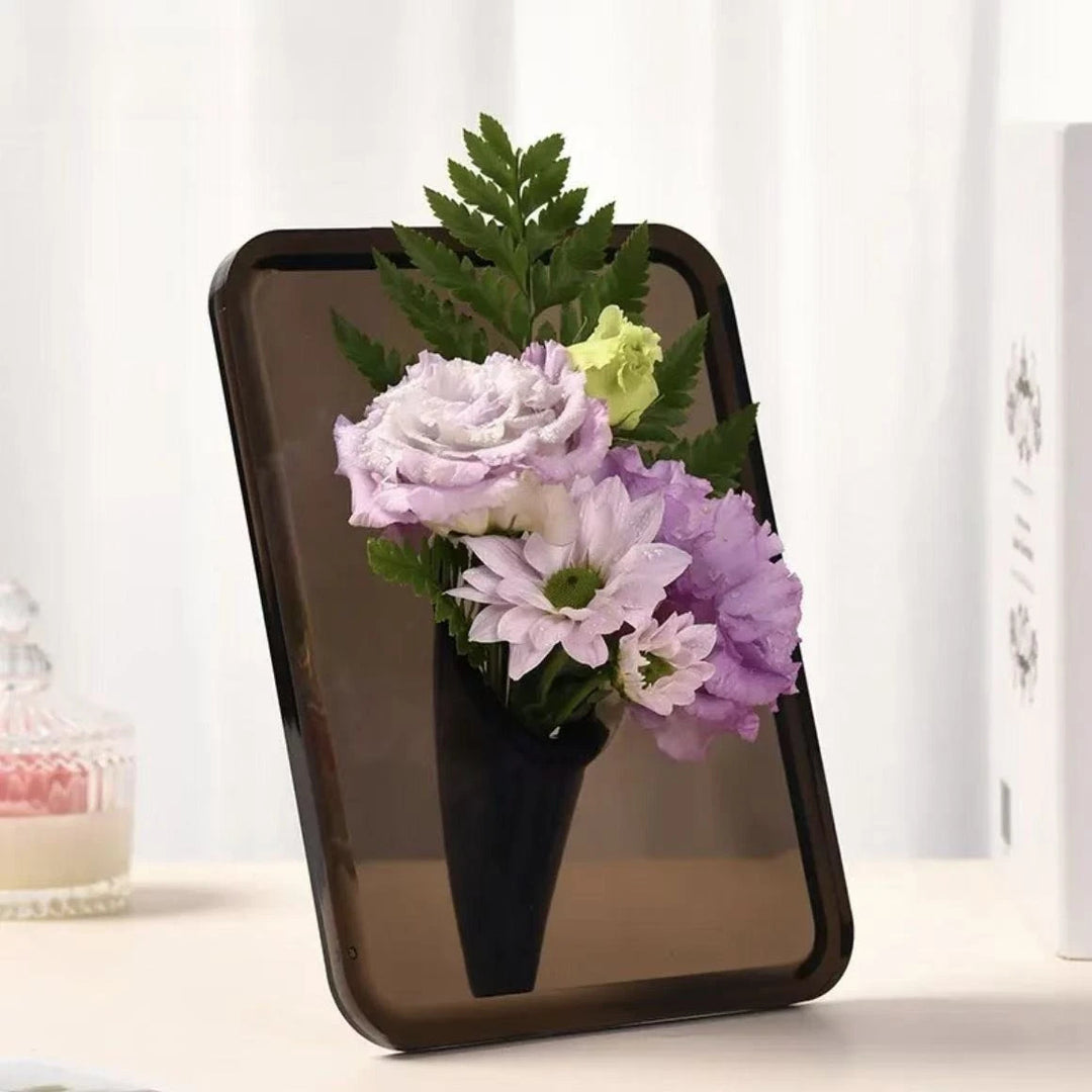 Gallery Floating Frame Vase