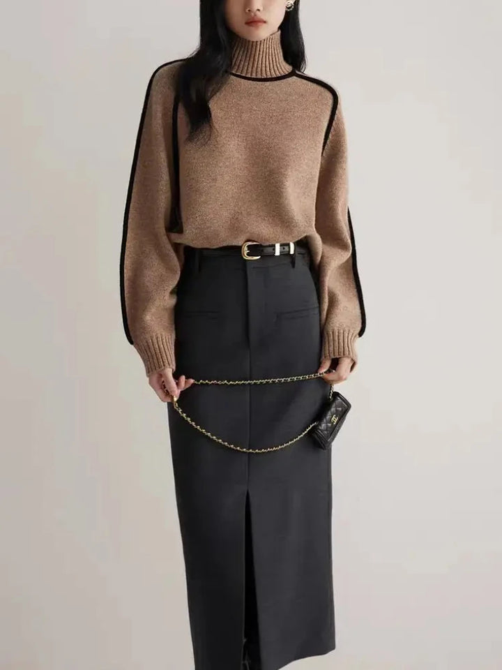 Essence Contrast Knit Turtleneck