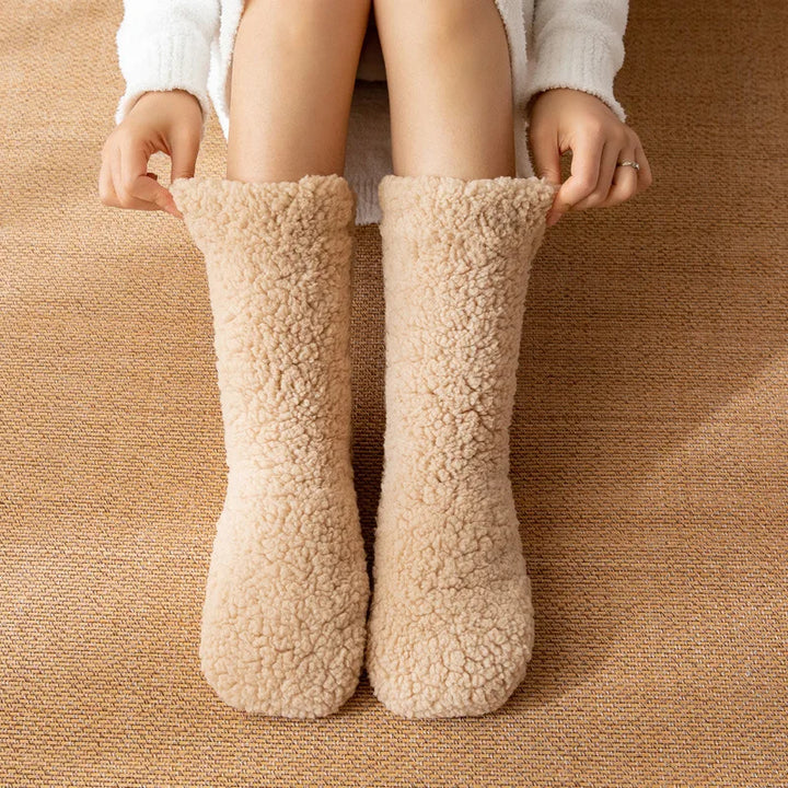 Maison de Velvet Slipper Socks