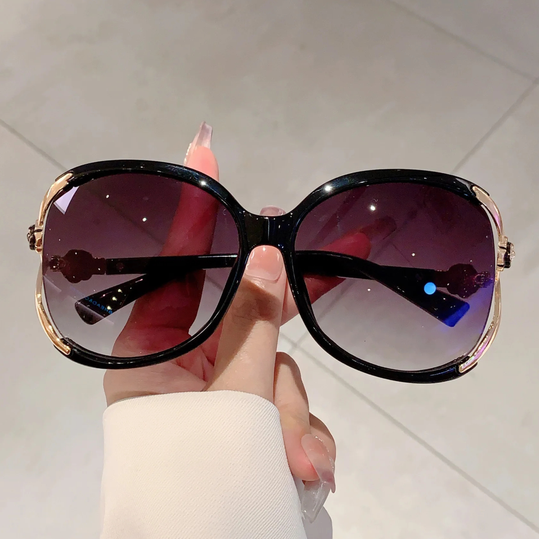 La Fleur Oversized Sunglasses