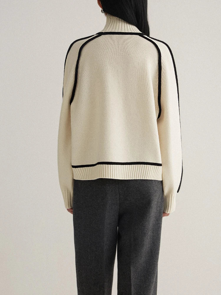 Essence Contrast Knit Turtleneck