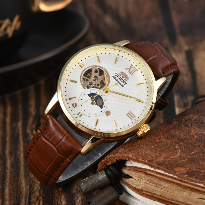 Orion Moonphase Watch