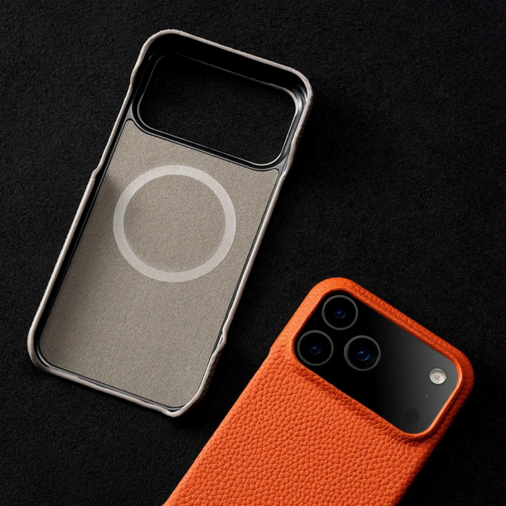 The Execuitve Leather iPhone 17 Case