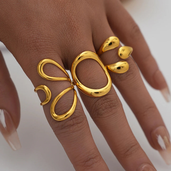 Aura Curves Ring Set