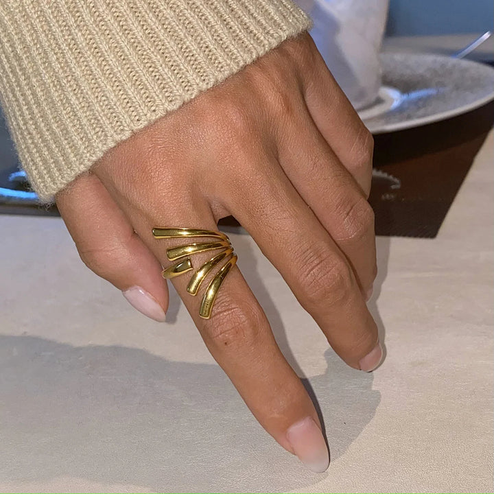 Rise Fan Arc Ring