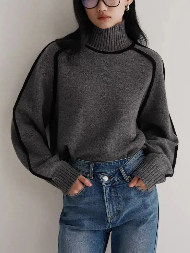 Essence Contrast Knit Turtleneck