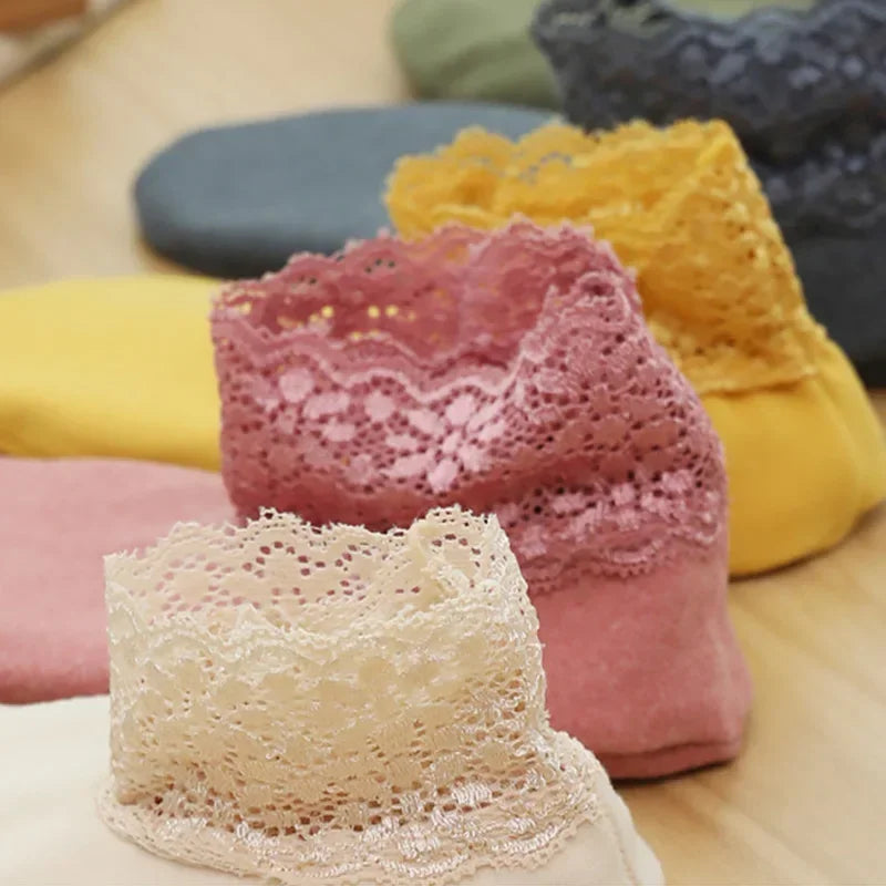 Maison Lace Velvet Sock Set