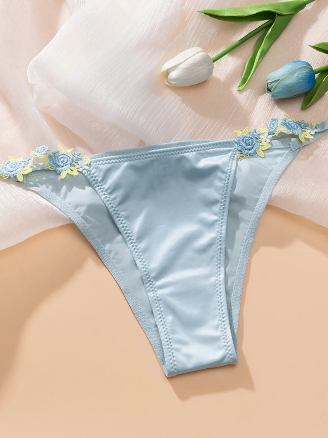 Rosette Panty Set