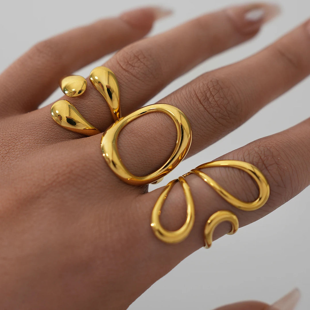Aura Curves Ring Set