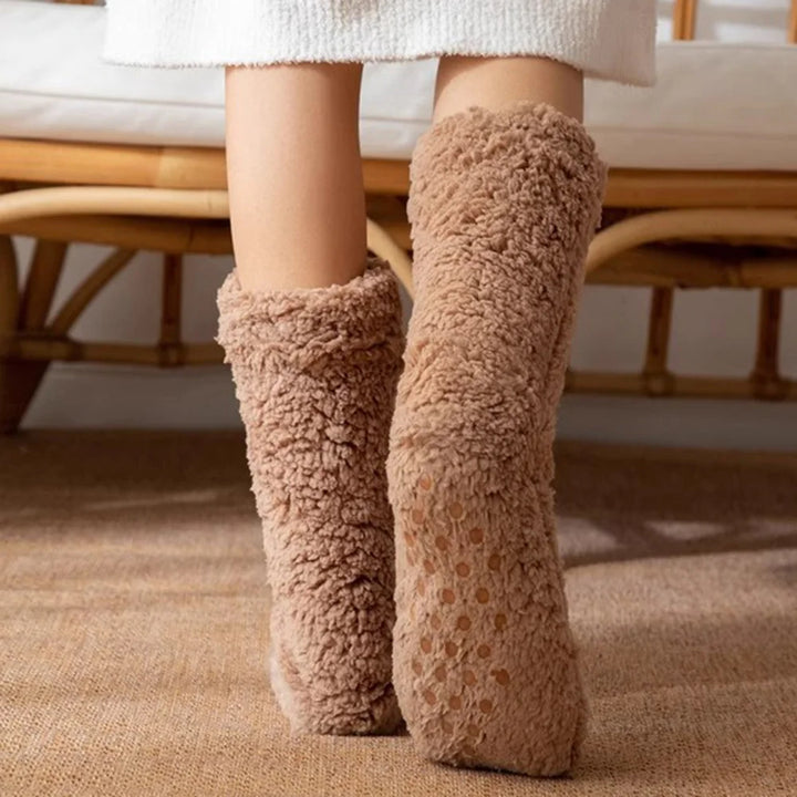 Maison de Velvet Slipper Socks