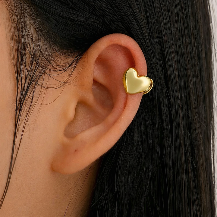 Amorette Heart Ear Cuff
