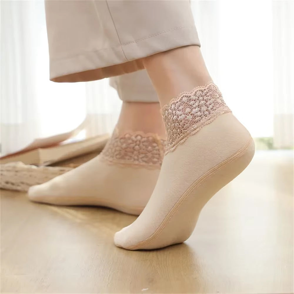 Maison Lace Velvet Sock Set