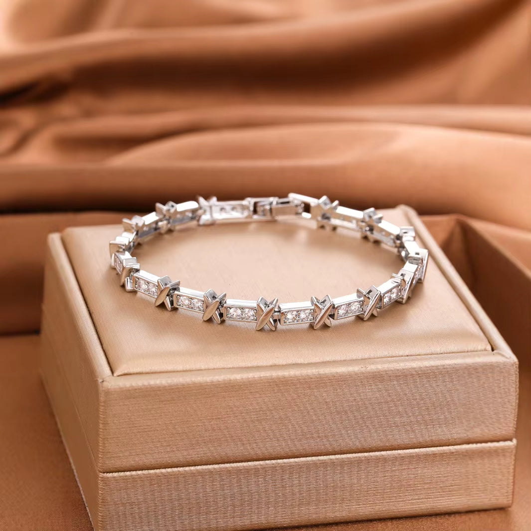 Aurix Zircon Bracelet