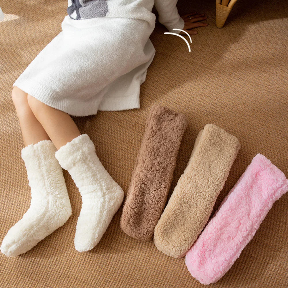 Maison de Velvet Slipper Socks