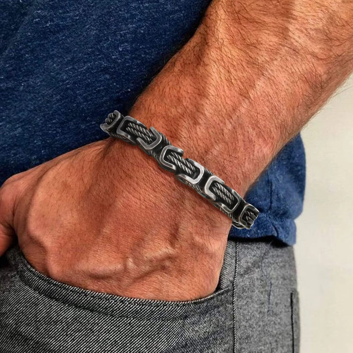 Rogue Forged Chain Cuff – Harbor & Thorne