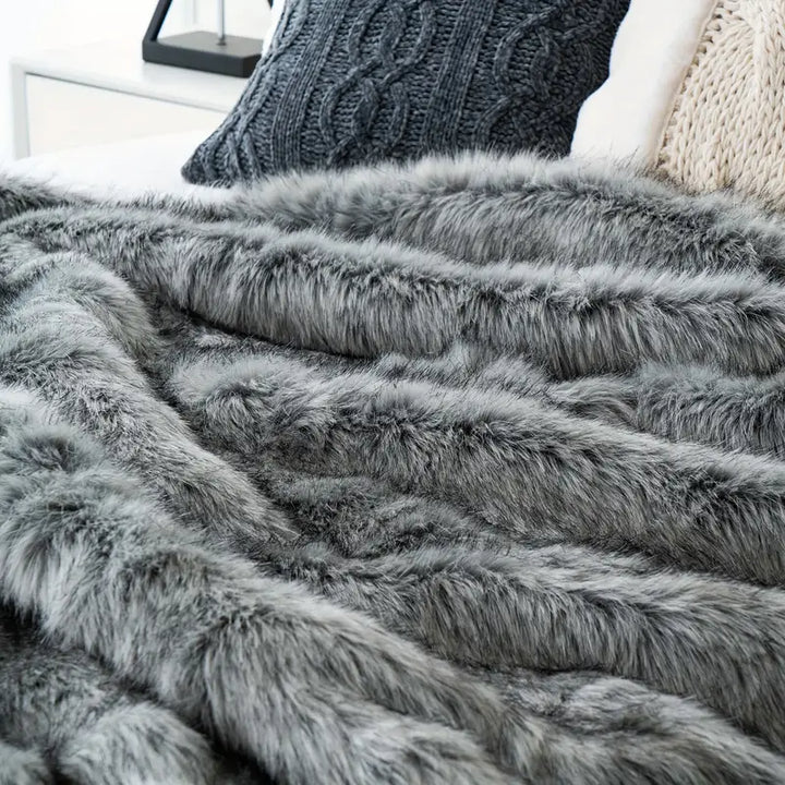 Château Faux Fur Throw Blanket