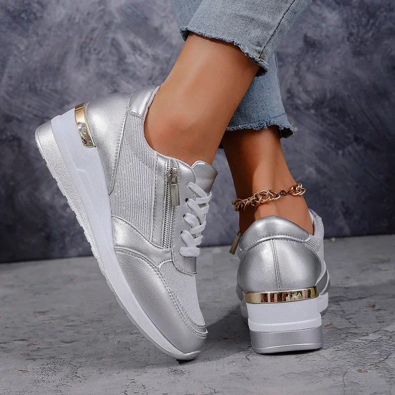 Glimmer Street Trainer