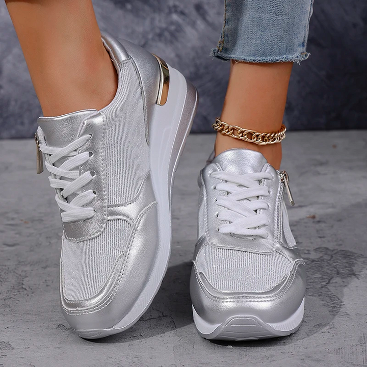Glimmer Street Trainer