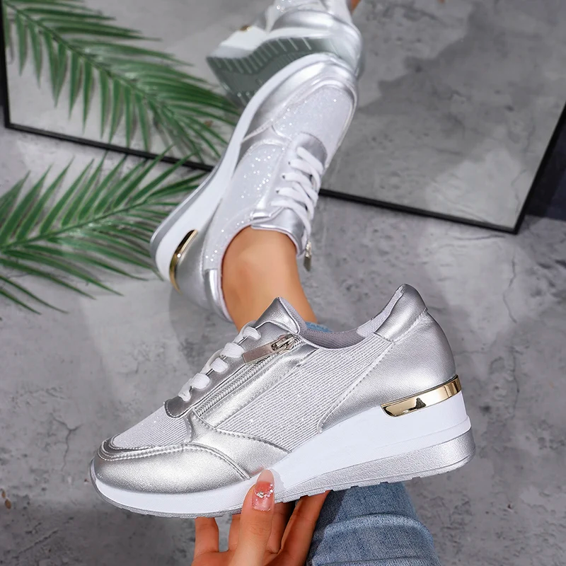 Glimmer Street Trainer