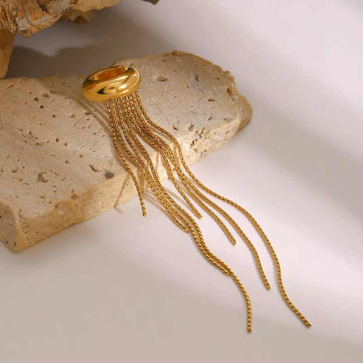Chainfall Ear Cuff
